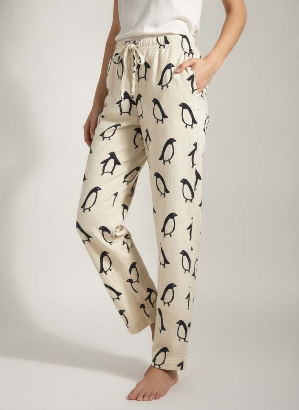 Hanna Andersson Women's Holiday Pajama Pants 'Squeaky the Penguin' XS